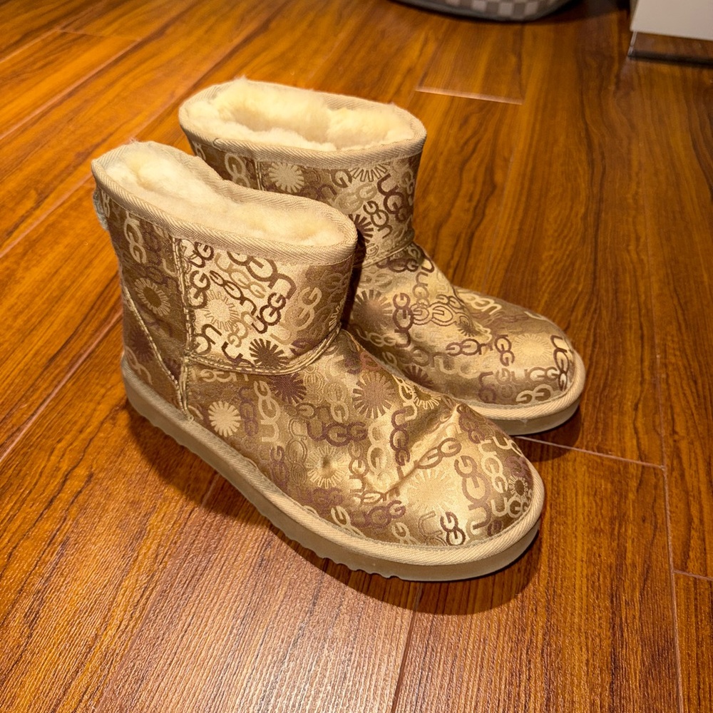 Patterned Gold and Brown Ugg Boots